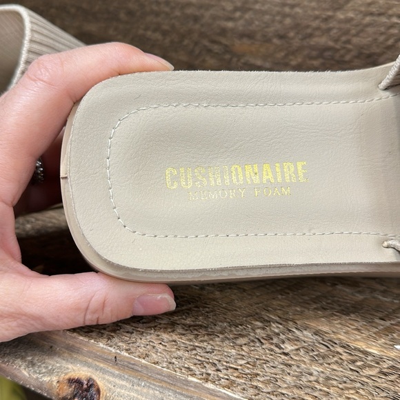 Cushionaire platform sandals Size 9 - Picture 4 of 5